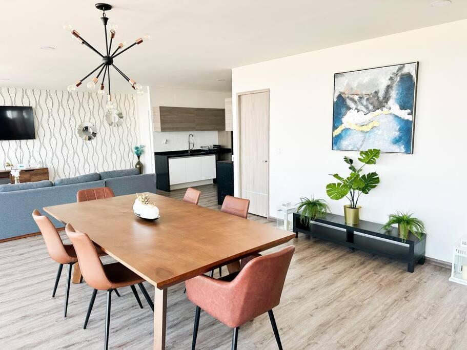 Luxury 3Br Apartment W Pool, Spa & Stunning Views ปวยบลา ภายนอก รูปภาพ