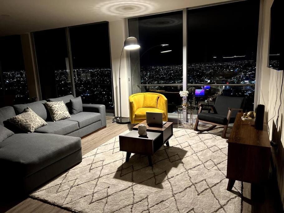 Luxury 3Br Apartment W Pool, Spa & Stunning Views ปวยบลา ภายนอก รูปภาพ